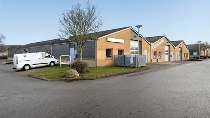 140 m² kontor/lager i større erhvervspark 140 m² kontor/lager i større erhvervspark