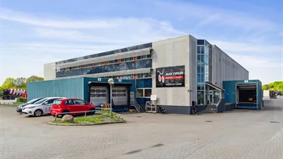 VELPLACERET LOGISTIKEJENDOM VELPLACERET LOGISTIKEJENDOM